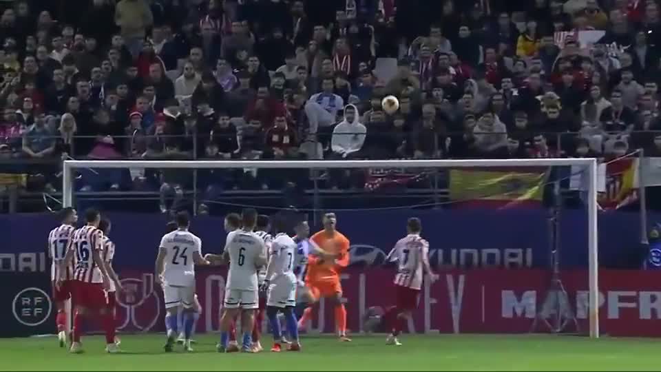 欧洲足球版图重构中，西甲联盟如何平衡超级联赛理想与本土根基守护？