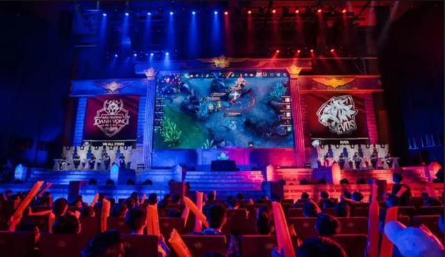 抢断后的反 抢断后的反